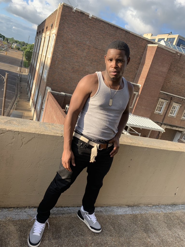 thatpat_'s tweet image. #WhosWhoOfJSU 
‘22 of JSU
Patrick Andrews (only answer to Pat 😂😂)
1 of 2 TWINNNNEMMMMMMM
° Laurel , Ms 
° Mass Communications major 😎
° Part-Time Procrastinator 🥴
° if you see me and i check yo ahh , it’s all jokes . don’t get upset 😂😂
#matchone🍃