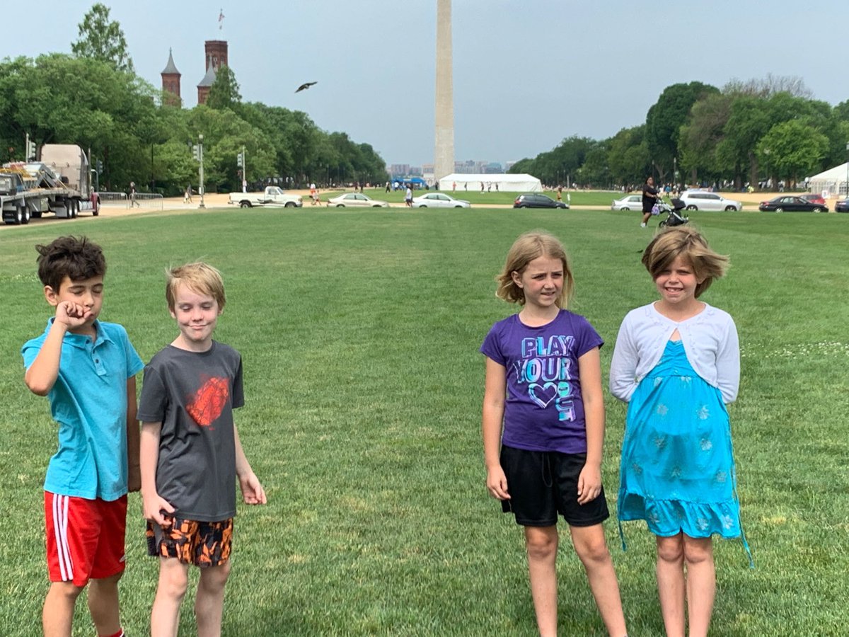 Did you know that the Washington Monument functions as a sundial?? #roteam2 ⁦<a href="/MsRomeroAPS/">Ms. Romero's Class</a>⁩