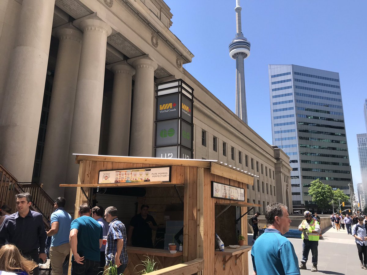 Torontounion's tweet photo. Visit our #UnionSamples kiosk at #TDunionsummer today until 9pm to sample @theskinnypop! https://t.co/QDkRpJxCjn