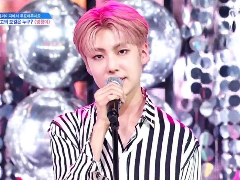 junqhwanz's tweet photo. lee eunsang                                lee eunsing https://t.co/maBNIeyxaS