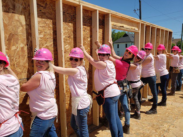 HabitatDurham's tweet photo. The sun is shining and day two of our annual Women In Power Build is going great! Check out the link below for more photos of today's awesome event! 
https://t.co/R3EbvpU5cT
#HFHD #CentreTowne #HabitatForHumanity #KateBuilds #HabitatDurham #DurhamRegion #WomenInPowerBuild2019 https://t.co/mmanWJPAba