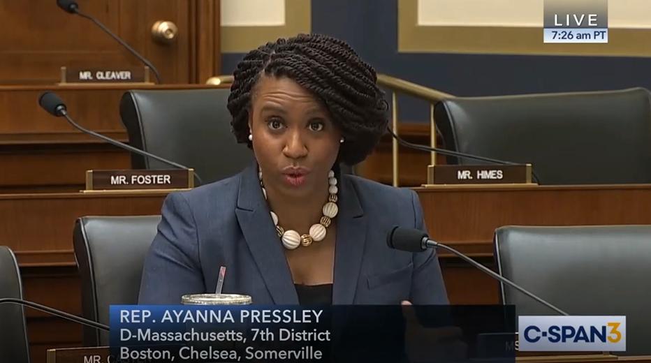 WomenOn20s's tweet photo. Keep pressing them Many questions here. @RepPressley @RepCummings @RepJohnKatko Lack of modernization puts us at risk. #ShowUstheMoney #Tubman20s #TactileFeatures
https://t.co/e3tLrxTu3A https://t.co/CgImQ3khmb