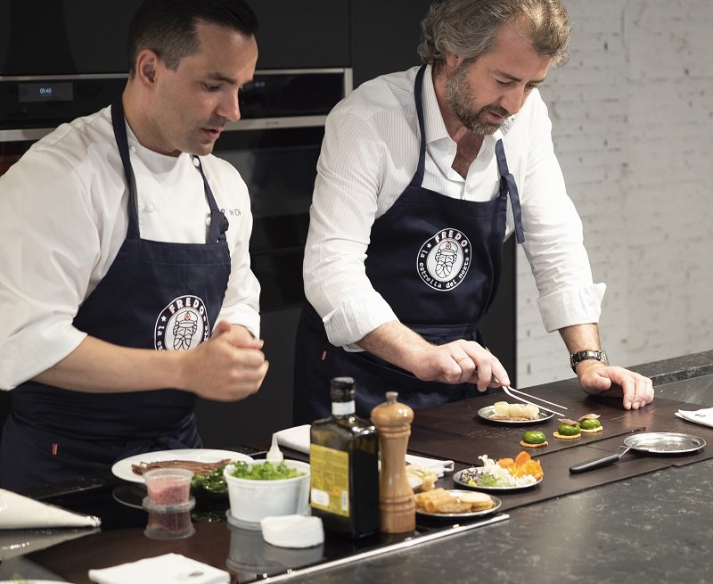 huertateran's tweet image. En la cocina al lado de @_JMdeDios todo es más fácil... ¡Y sabe mejor!