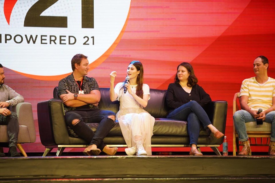 empowered21's tweet photo. An empowering conversation with the next generation, the youth generation and the future leaders of the church on the importance of being a strong influence and a bridge from the current generation to the “now” generation and on to the future generation. #E21Bogota https://t.co/bOVR7KfA48