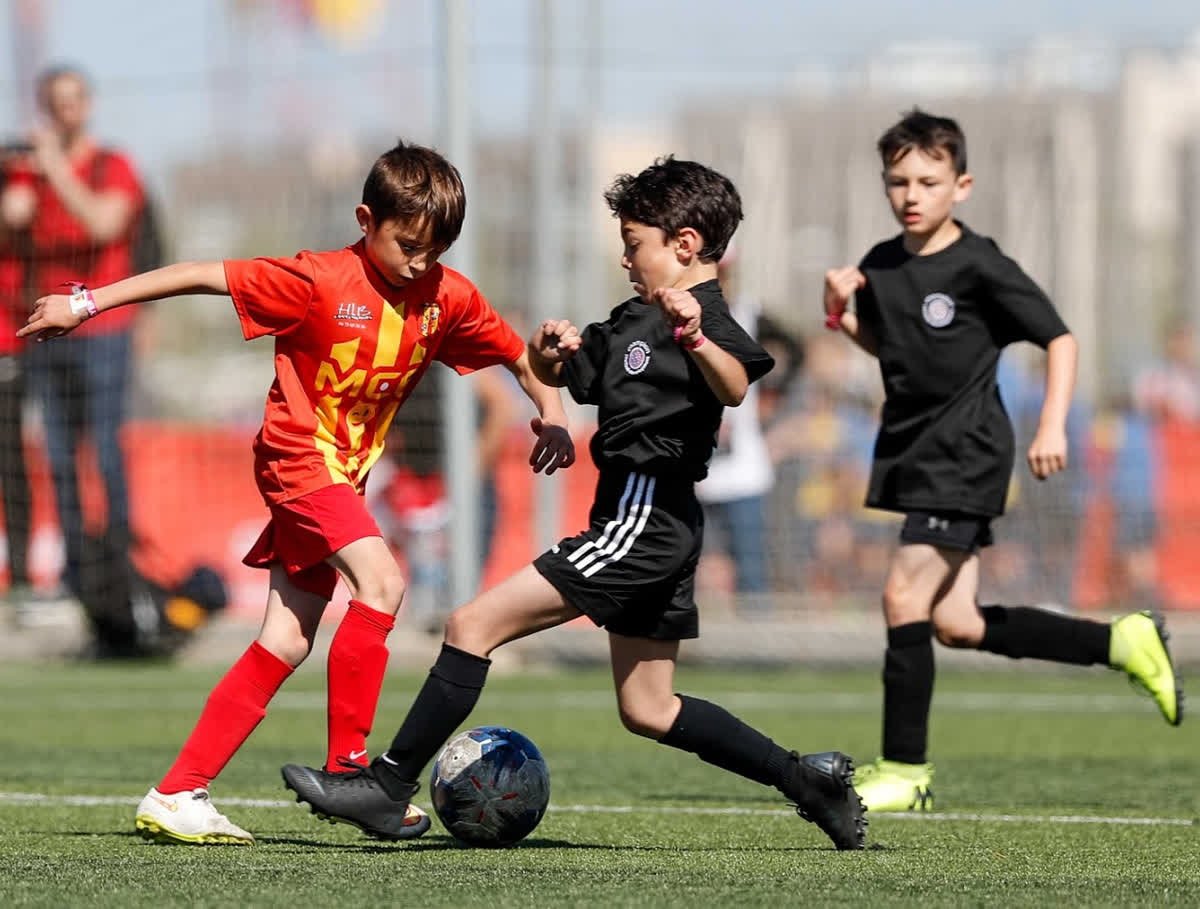 Aurore Sportive Saint Gilloise in action with Dan's Champions Football. The next Football Cup Barcelona is in October. #footballcupbarcelona #fotbollsturnering #djugend #allezallez #instasoccer #youthfootballcup #dannev78 #champion_app #nachwuchs #instafootball #tournoidefoot