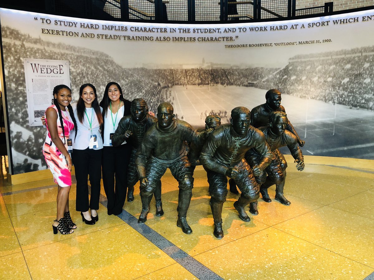 Jnaenae99's tweet photo. Proud to represent UC Davis at the Career in Sports Forum in Indianapolis 😍🙏🏼 #LearnLead @UCDavisAggies @UCDAVISWSOC @UCDFieldHockey @UCDavisXCTandF https://t.co/GIIqn6GuXu