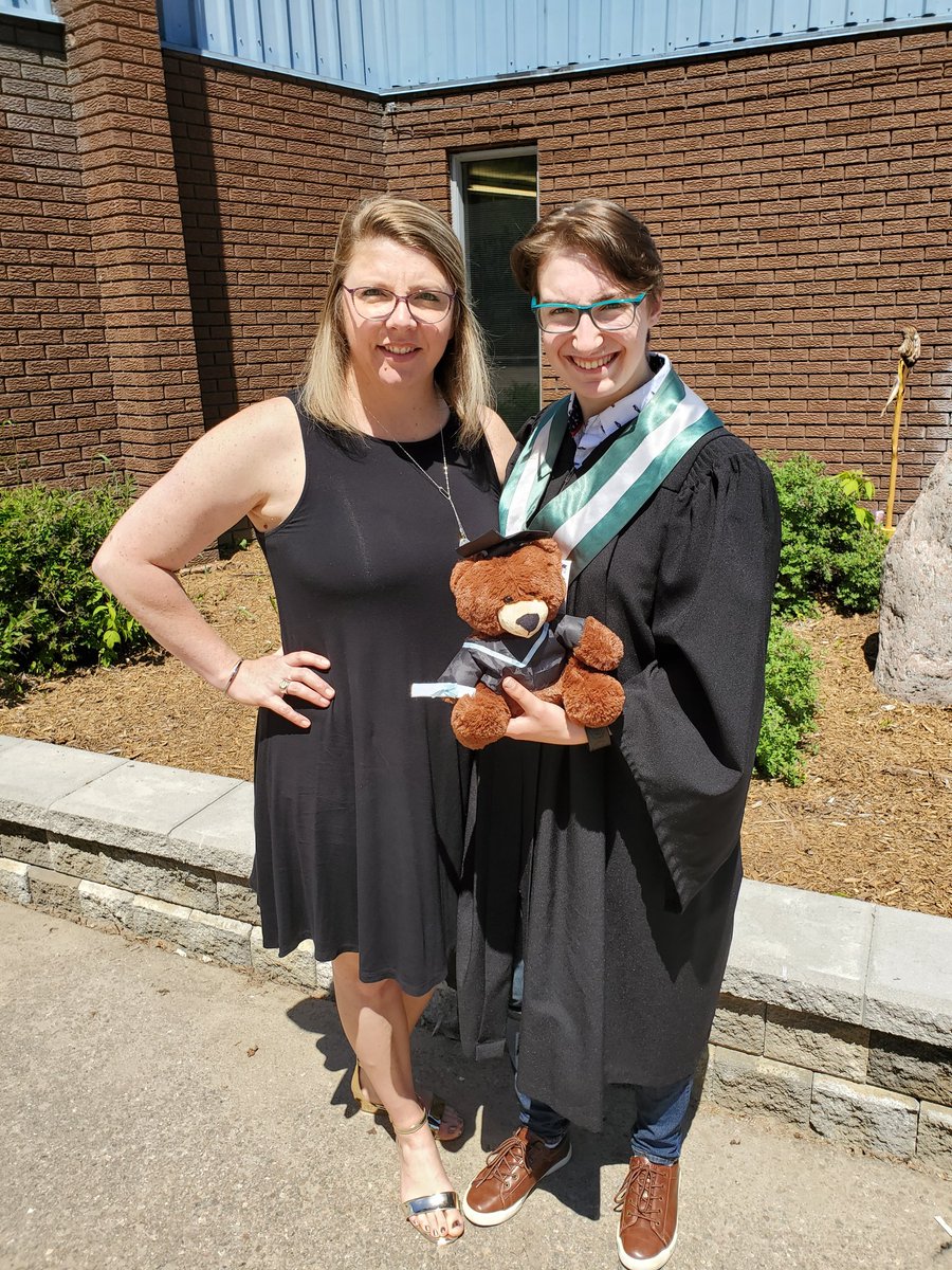 Happy Graduation from the Outdoor Adventure Naturalist Program Dayna 
Very proud Momma 🥰
#ACGrad2019