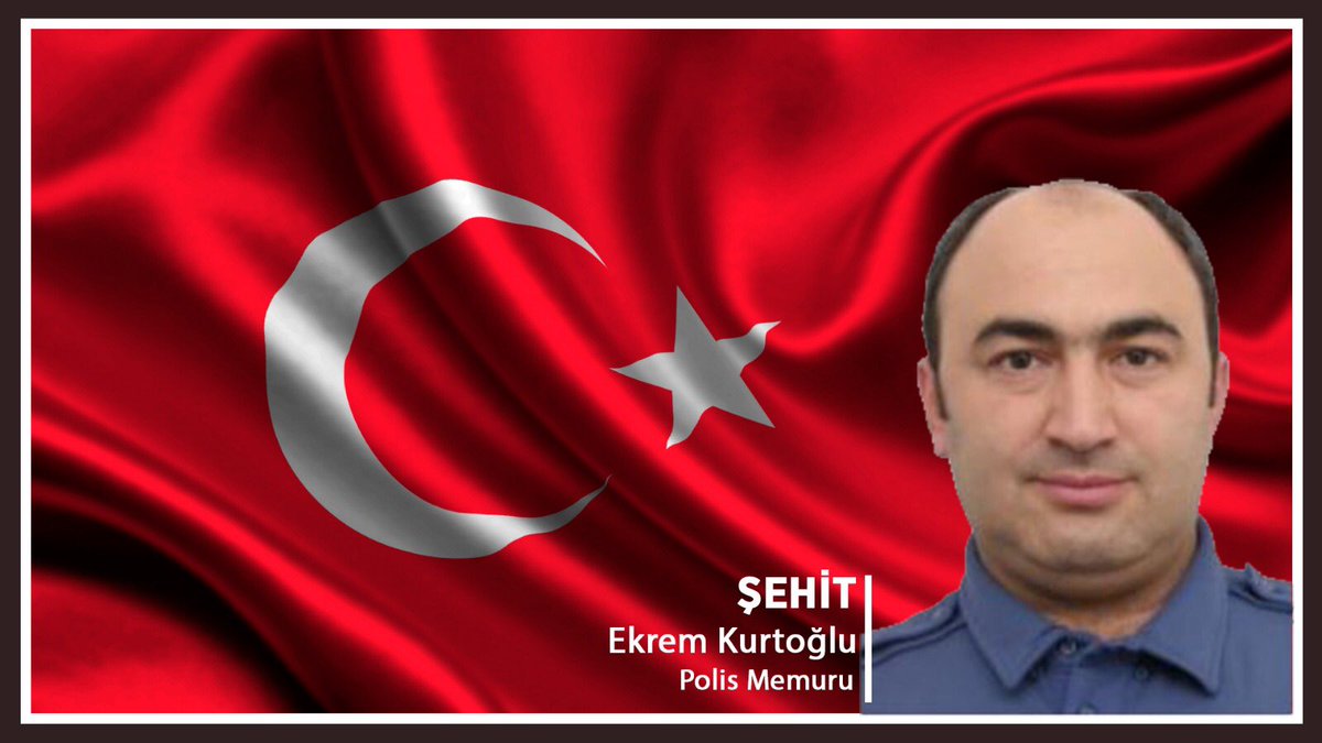 CelalUzunkaya's tweet photo. Gaziantep Emn Mdrlüğünde görevli Polis Memuru Ekrem Kurtoğlu 05/06/2019 günü kavga olayına müdahale esnasında göğsünden yaralanmış, tüm müdahalelere rağmen kurtarılamayarak şehid olmuştur.
Şehidimize Allah’tan rahmet, ailesine, teşkilatımıza ve milletimize başsağlığı diliyorum. https://t.co/AIcJc1crWW