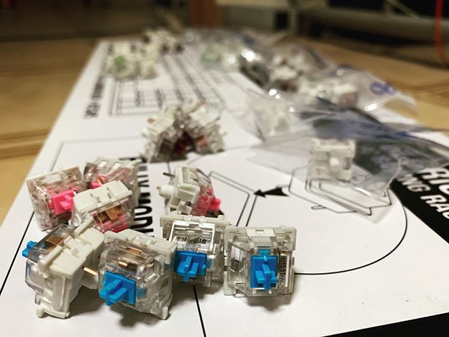 158/365 dumbass version of lego! #keyboardswitches #cherrymx #mark365 #apad2019 bit.ly/2WV8vlt