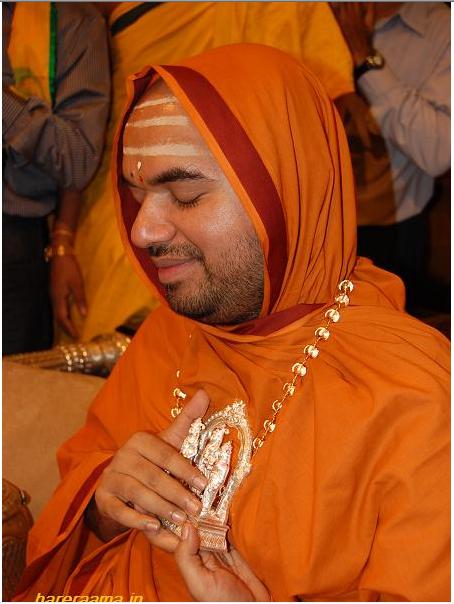 ShankaraPeetha's tweet photo. ರಾಮಾಯಣವು ಇತಿಹಾಸವೆಂಬುದು ತಿಳಿದಿರುವ ಸತ್ಯ; ರಾಮಾಯಣಕಥನವೂ ಇತಿಹಾಸವಾಗಬೇಕಾದರೆ ಅದು ರಾಮಚಂದ್ರಾಪುರಮಠವೇ ಆಗಿರಬೇಕು!

ಹಾಗೊಂದು ಇತಿಹಾಸವು ಸದ್ಯದಲ್ಲೇ ಶ್ರೀಸಂಸ್ಥಾನದವರಿಂದ ಸಾಕಾರಗೊಳ್ಳಲಿದೆ! https://t.co/0woR6uTBBB