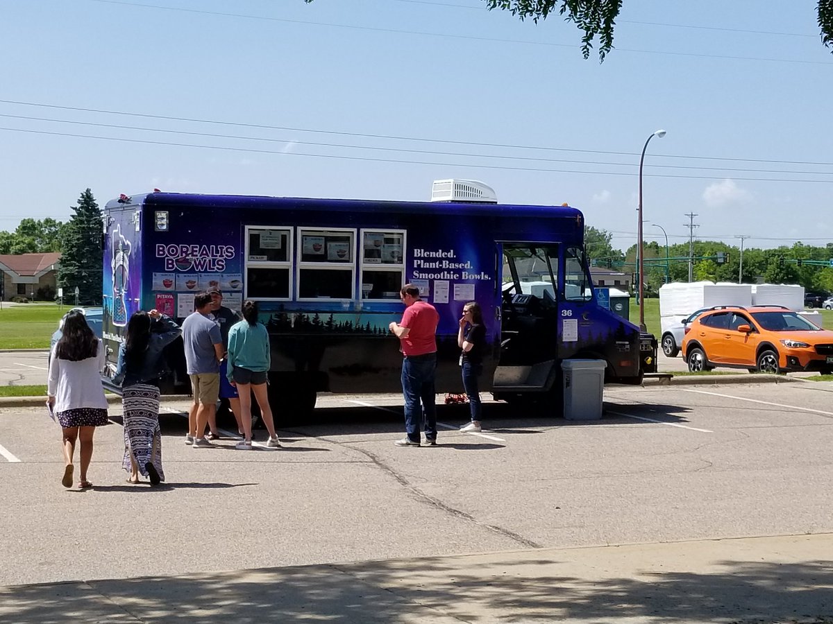 erickskm1's tweet photo. #westisbest #ECCSLastDay #weststarcenter Food Trucks @Weststarcenter. Join us till 1pm. @112CMSE #asianinvasion #bowlborealis https://t.co/v7DnVNayQE