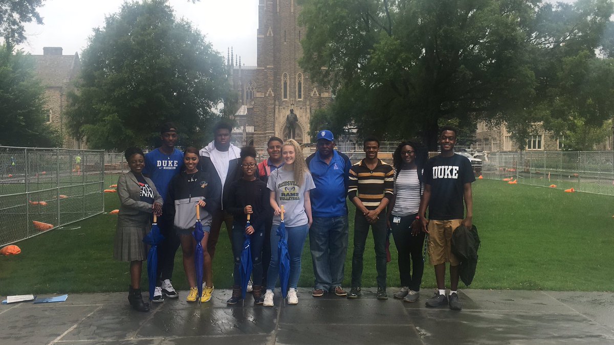 MsNyajeka's tweet photo. #bettertogether @DukeU w/ @rockinrams @RHS_GearUp @RHSCollegeAdv @LetStudentsLead @MakerSpace_RHS @RHSMs_King @ydstubblefield @RMBankston https://t.co/eNVDtvEdZH