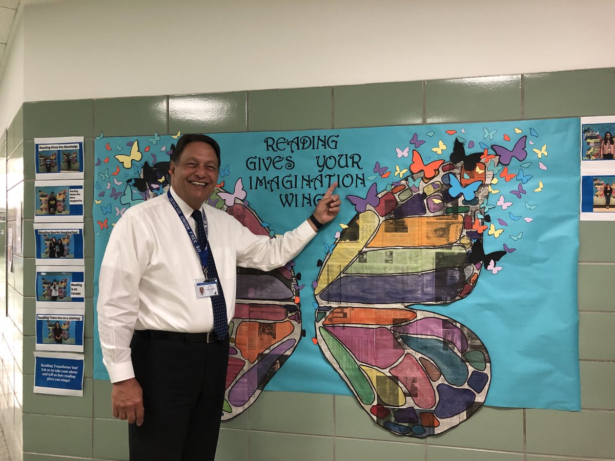 msmignone's tweet photo. Reading gives your imagination wings! @HankGrishman @JerichoUFSD @JerichoMS #jerichoms #jerichomslibrary https://t.co/6E2kliB4dO