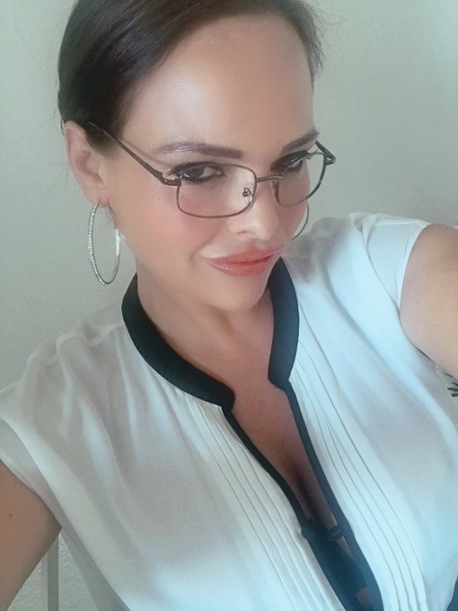 #SexySecretary #Glasses #HairBack #SheerShirt #HoopEarrings https://t.co/XESjnoljSv