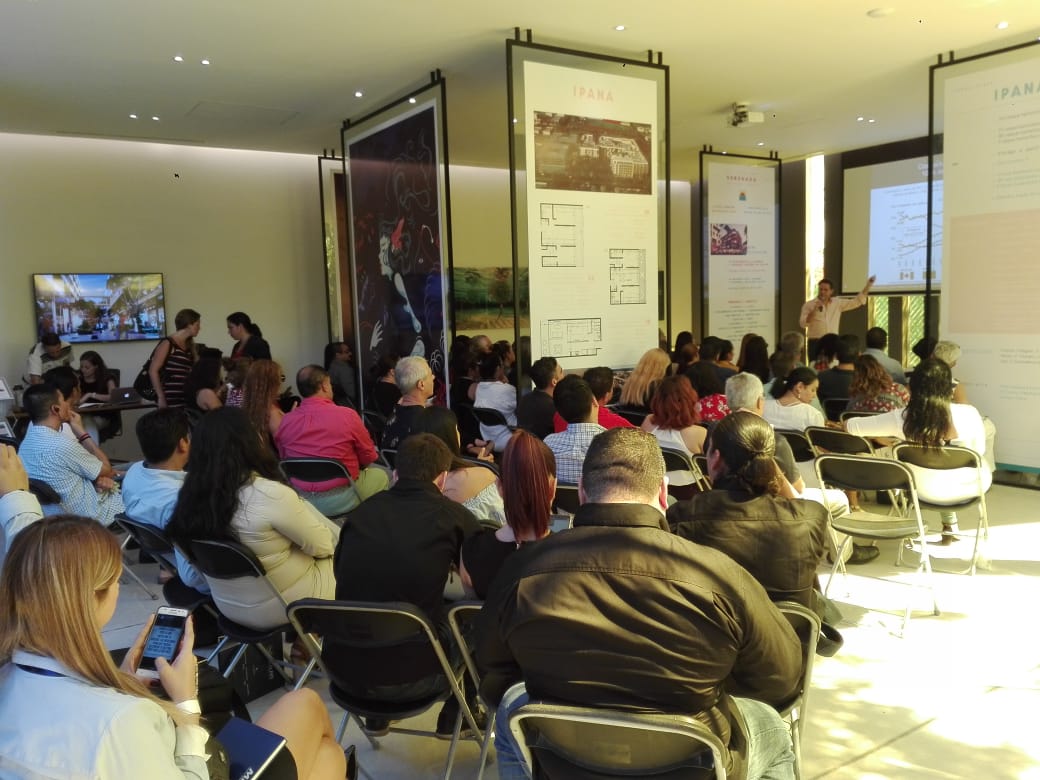 tuhipotecafacil's tweet photo. 2do día en el 1er #workshoplaya
@FernandoSotoHay compartiendo la presentación de la situación inmobiliaria en el país y su perspectiva a corto plazo.
@sueyin_agelvis
@kwplayalandmark
@soulmaterealtors
@simca
#Primerworkshop #Realestate #PlayaDelCarmen https://t.co/MB7YKmOagF