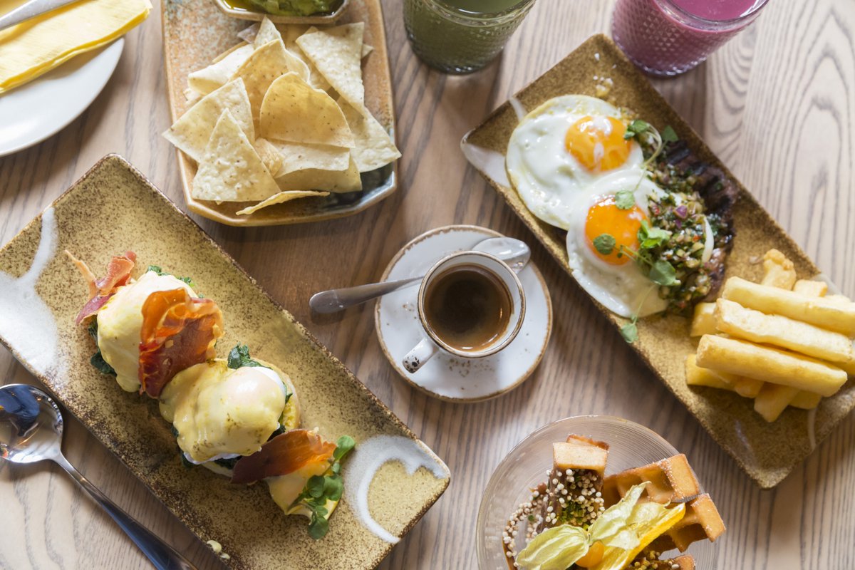 DesignMyNight's tweet photo. #DMNOffer: @WeAreMOMMI is where to head for a three-course brunch. For just £34 you’ll get Latin benedict, Peruvian chocolate brownies and free-flowing fizz, all you gotta do is book through us 👉 https://t.co/8H9YCCbx2f https://t.co/FFIUhuphWw