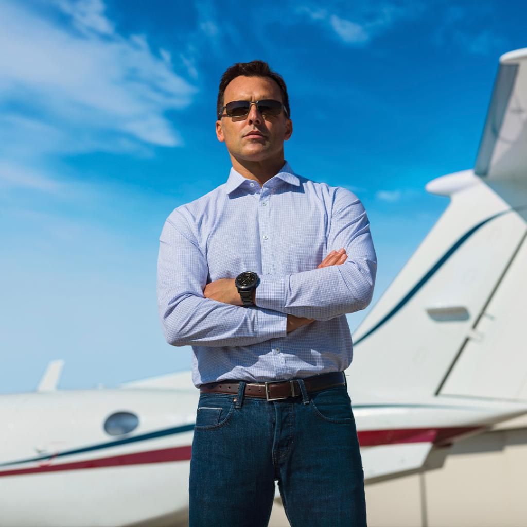 GarminAviation's tweet photo. Father’s Day is on the horizon. Need gift ideas? #D2Delta, the premium aviator watch. Built for the dad who soars to new heights » https://t.co/PmY6tMmtB1 https://t.co/Q6ojKBoQTU