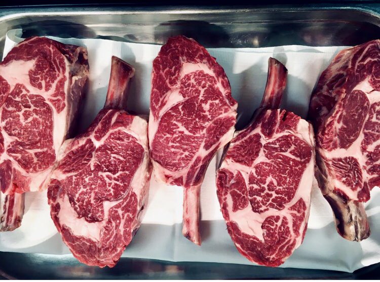 No cubes, no dots, no foam, no smears. It’s all about the meat! 35 day aged Dexter Beef Chops on the grill tonight