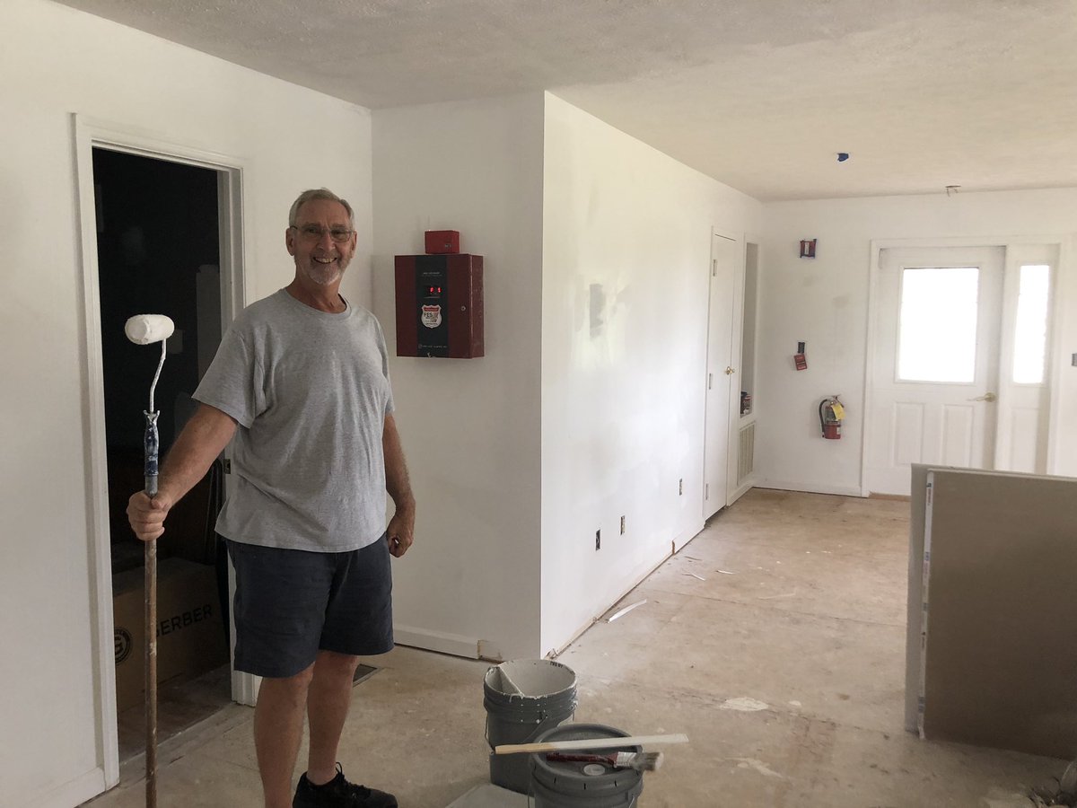 PacerHepperly's tweet photo. Thank you Doug &amp; Kevin for volunteering your time and labor at our women’s home today #reuniteministries #riorevolution https://t.co/jpddUuATVT
