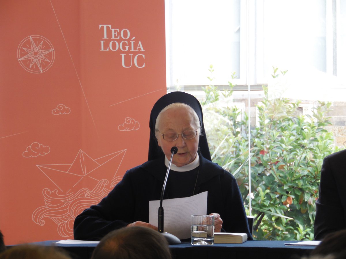 TeologiaUC's tweet photo. ¿ Cuál es la vigencia de la teoría de San Buenaventura en la actualidad? Este 05/06 se realizó la presentación del libro del profesor Fernando Valdivieso, "El deseo del Sumo Bien (...)" de la Colección Anales de la Facultad de Teología https://t.co/qHJw68L2dZ