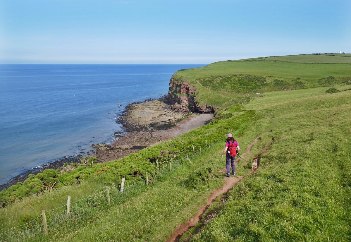 BtCulter's tweet photo. Been to the coast today #StBeesHead Walking a section of #Wainwrights C2C πΎππΎ https://t.co/qELnGmu5Da