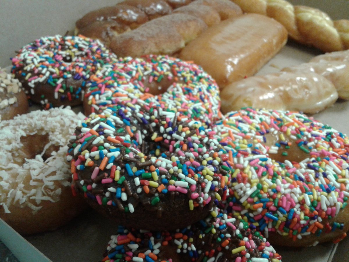 DMI_Visalia's tweet photo. It's Friday AND #NationalDonutDay, so of course we took the opportunity to celebrate here at the @DMI_Visalia office! 🍩

What kind of donut are you enjoying on National Donut Day?

#DonutDay #Donut #DMIAgency #Visalia #VisaliaCA https://t.co/eS01ijeoye