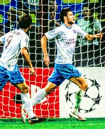 Hasan_Demir61's tweet photo. 2010-11 #tertemizşampiyon https://t.co/ZMK9lVljIA