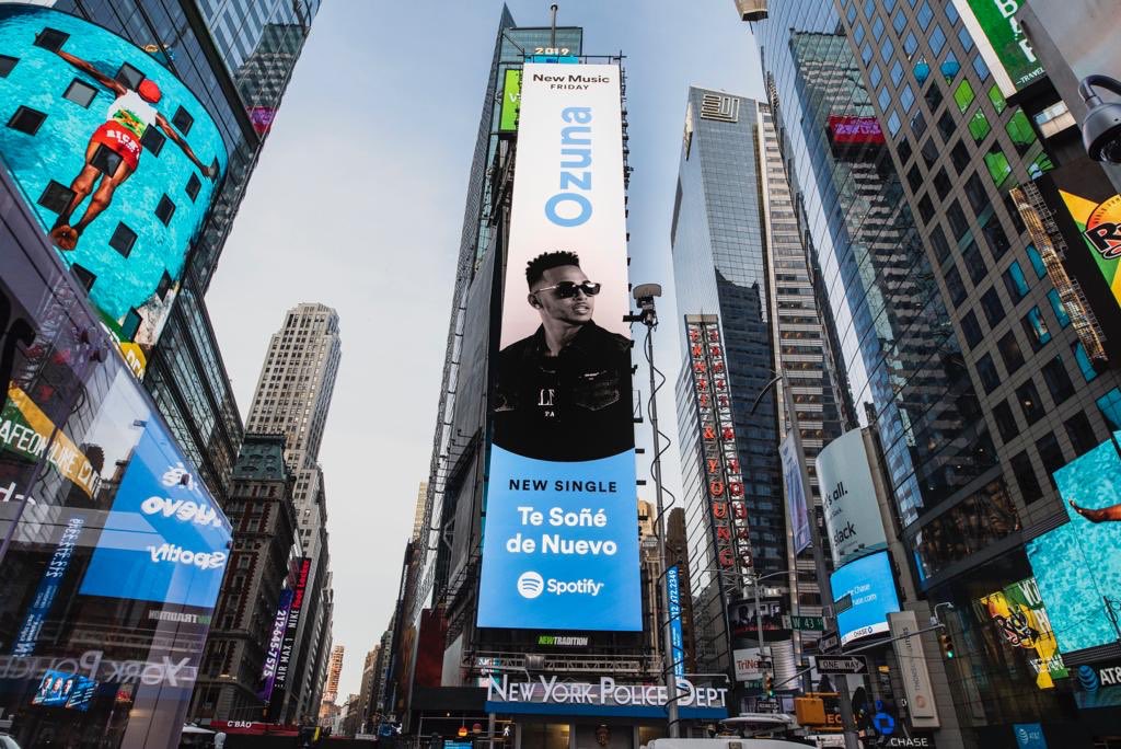 ¡Todos en NYC ya saben! #TeSoneDeNuevo ya está en Times Square con @Spotify! Muchas gracias, familia! @SpotifyLatinohttps://spoti.fi/ThisIsOzuna