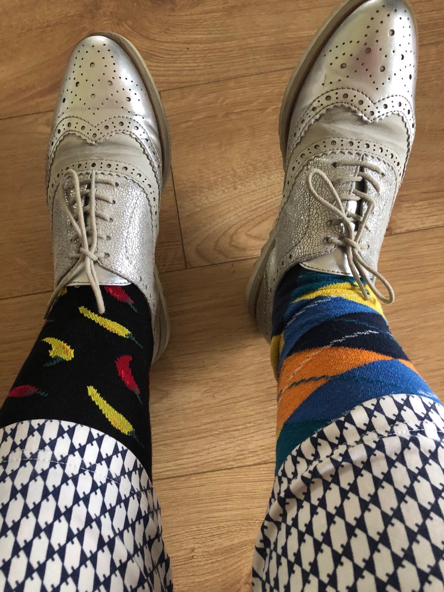 docmum's tweet photo. Forgot this earlier after reminding others 🤦🏼‍♀️. Better late than never #crazysocks4docs  . Drs get sick too #supportcolleagues https://t.co/zFCbLMb28Q