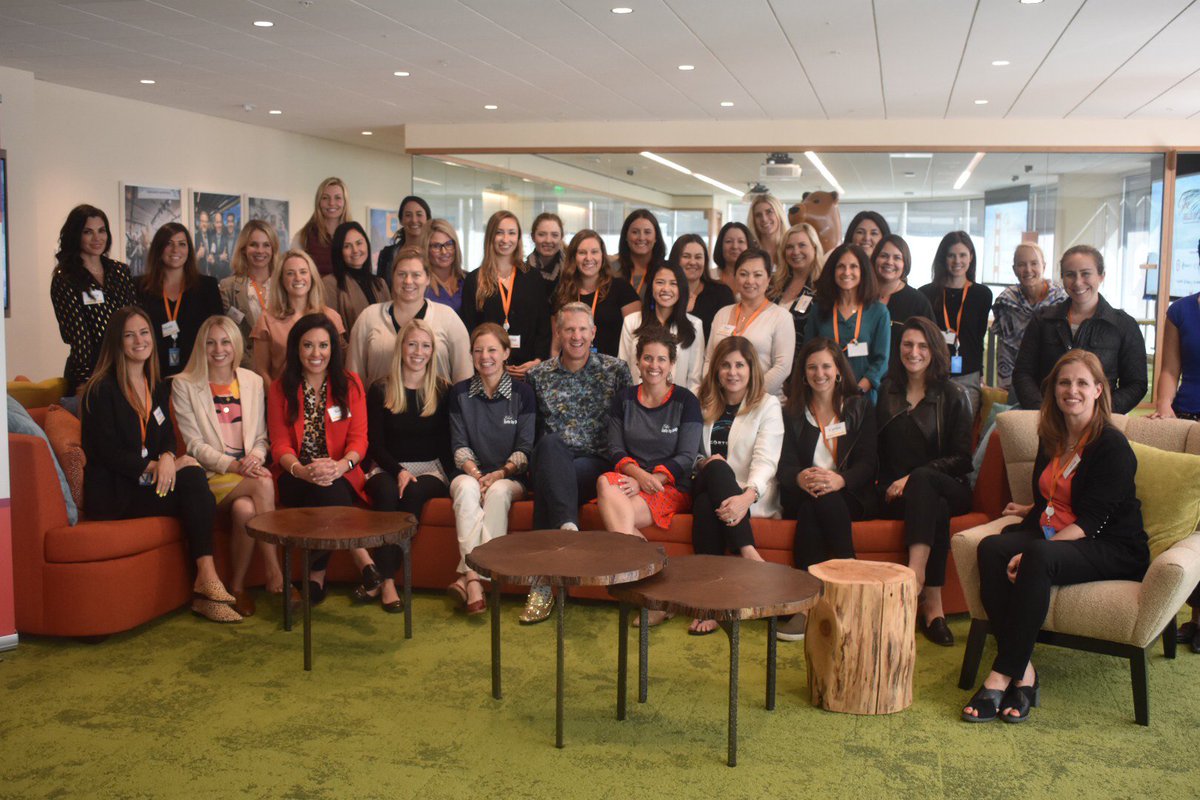Somersaultus's tweet photo. We had an incredible day discussing the #SellByDesign method with a group of awesome #WomenInSales during our #SheSellsByDesign workshop at the @salesforce HQ. Thank you to all who joined us. We hope you learned as much from us as we learned from you! https://t.co/4suaXVcl53