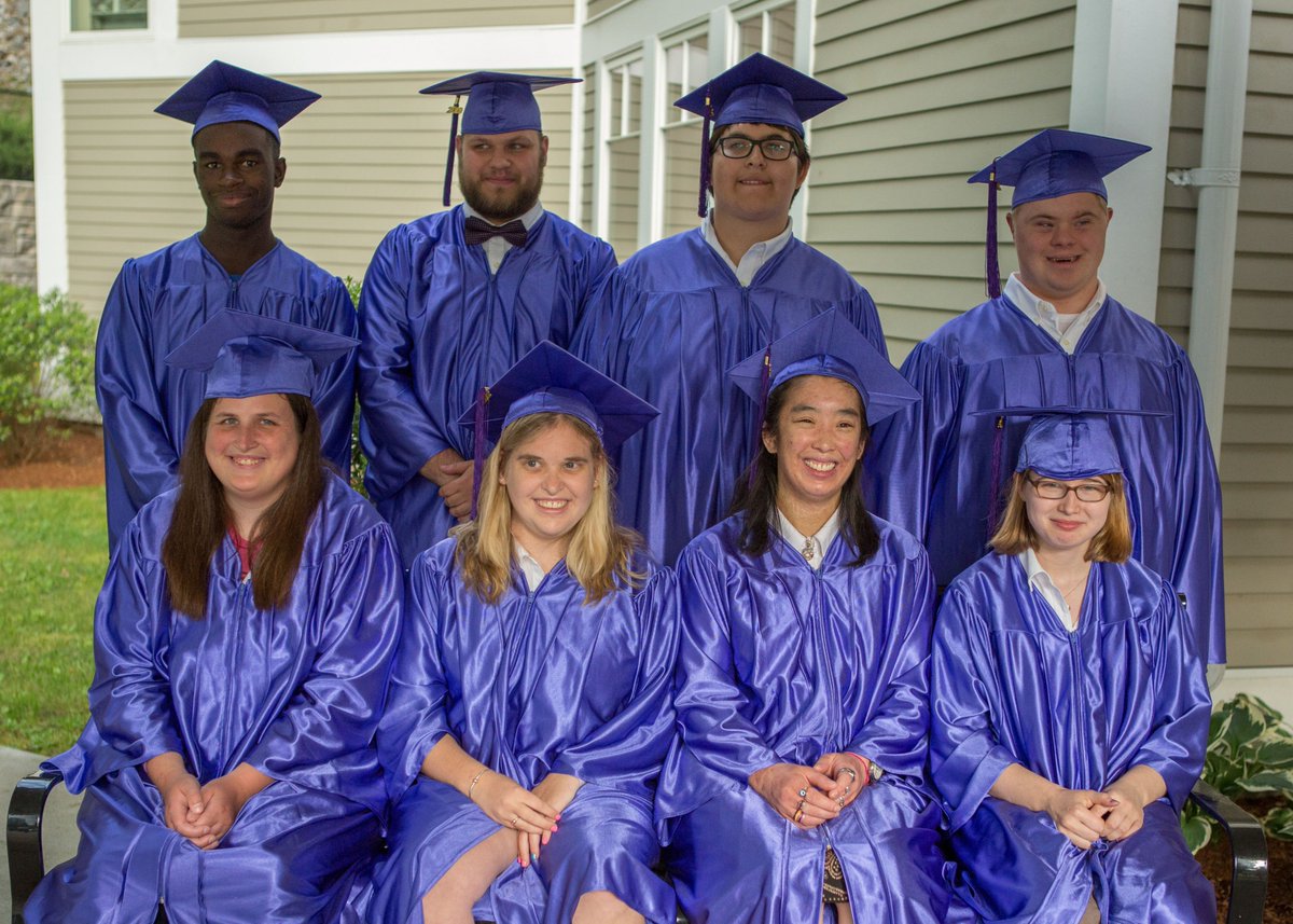 icanthrive's tweet photo. Congratulations to the 2019 Thrive LEAD graduates. What an inspirational evening celebrating these dedicated young adults! #icanthrive #leadforlife https://t.co/XdJasS3Pqd