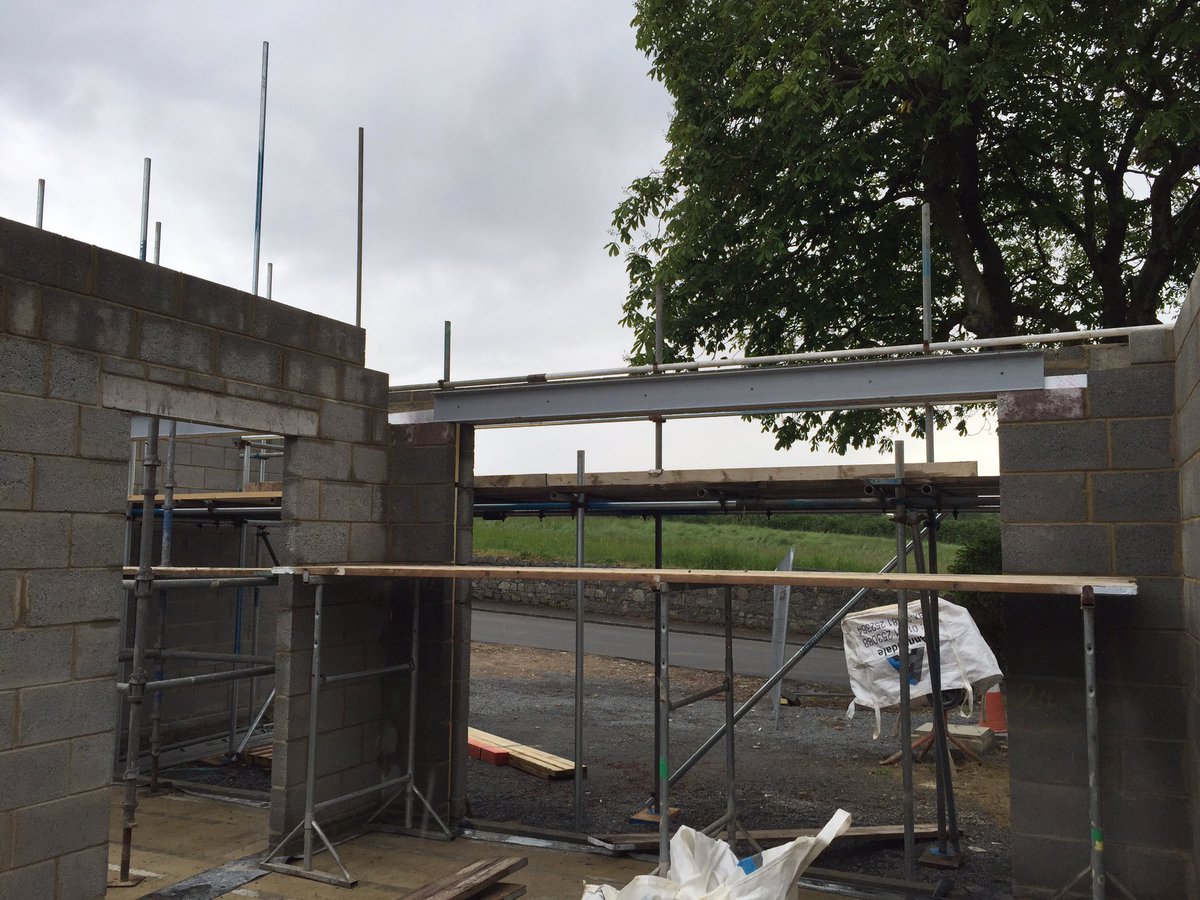 cobolegend's tweet image. Steels being fitted.. #thewillows #structual