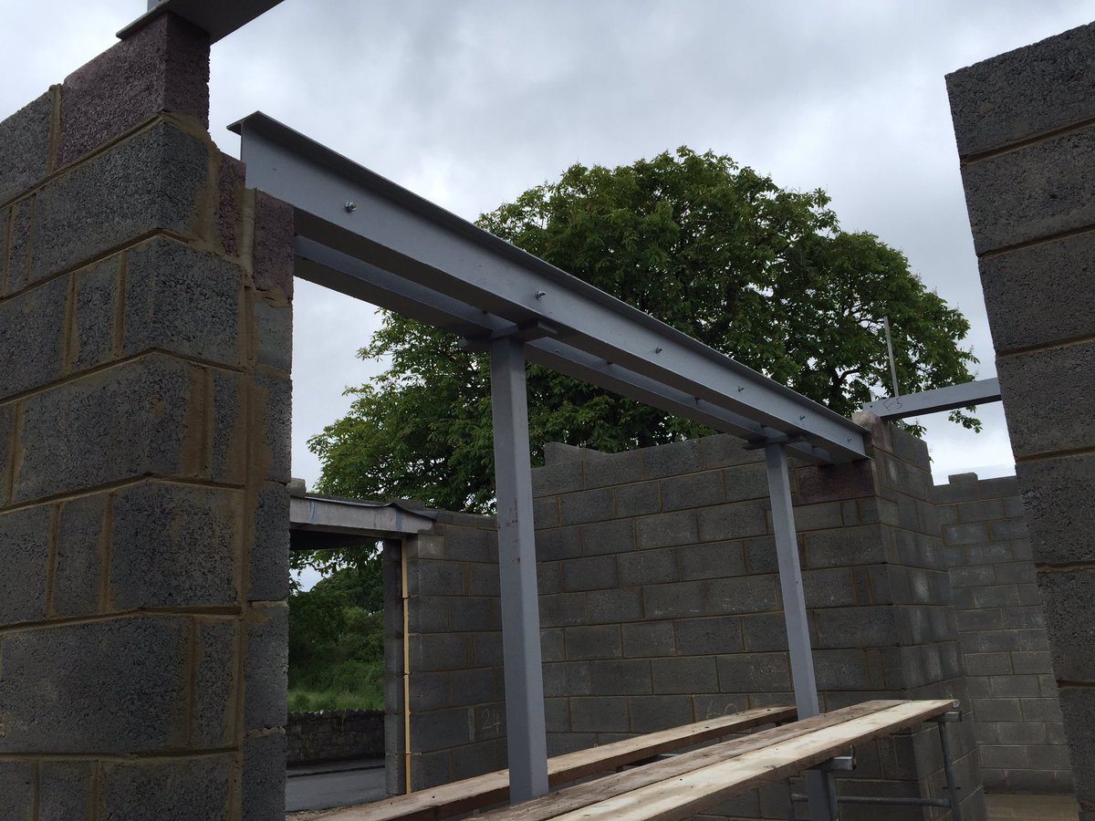 cobolegend's tweet image. Steels being fitted.. #thewillows #structual