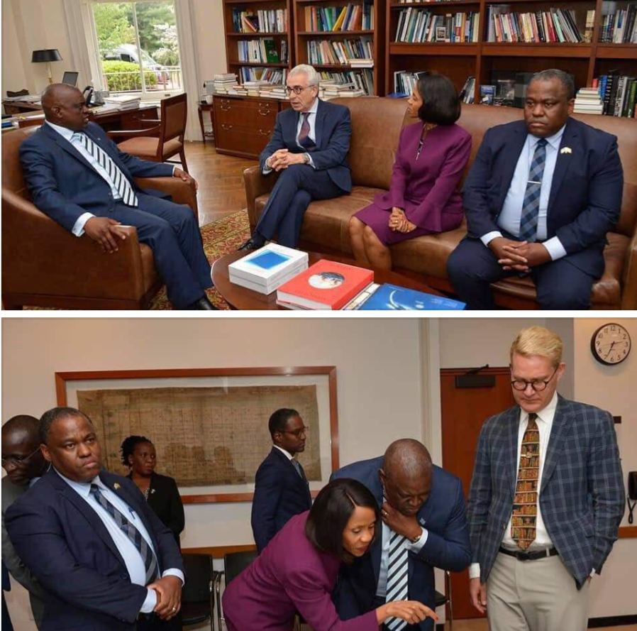 King_Freno's tweet image. #Mzwinila out here missing #Khama . Mathata ke gore #gomasisi . 😂😂