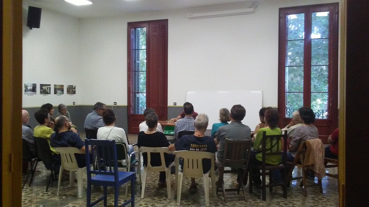 Cccp9P's tweet photo. Èxit a la xerrada d'avui. 

Monocultius
Agrotòxics
Ramaderia industrial
Transport
Processament 
Malbaratament alimentari
...
Moltíssims factors aboquen CO2 a l'atmòsfera https://t.co/1fA8KrpNwr