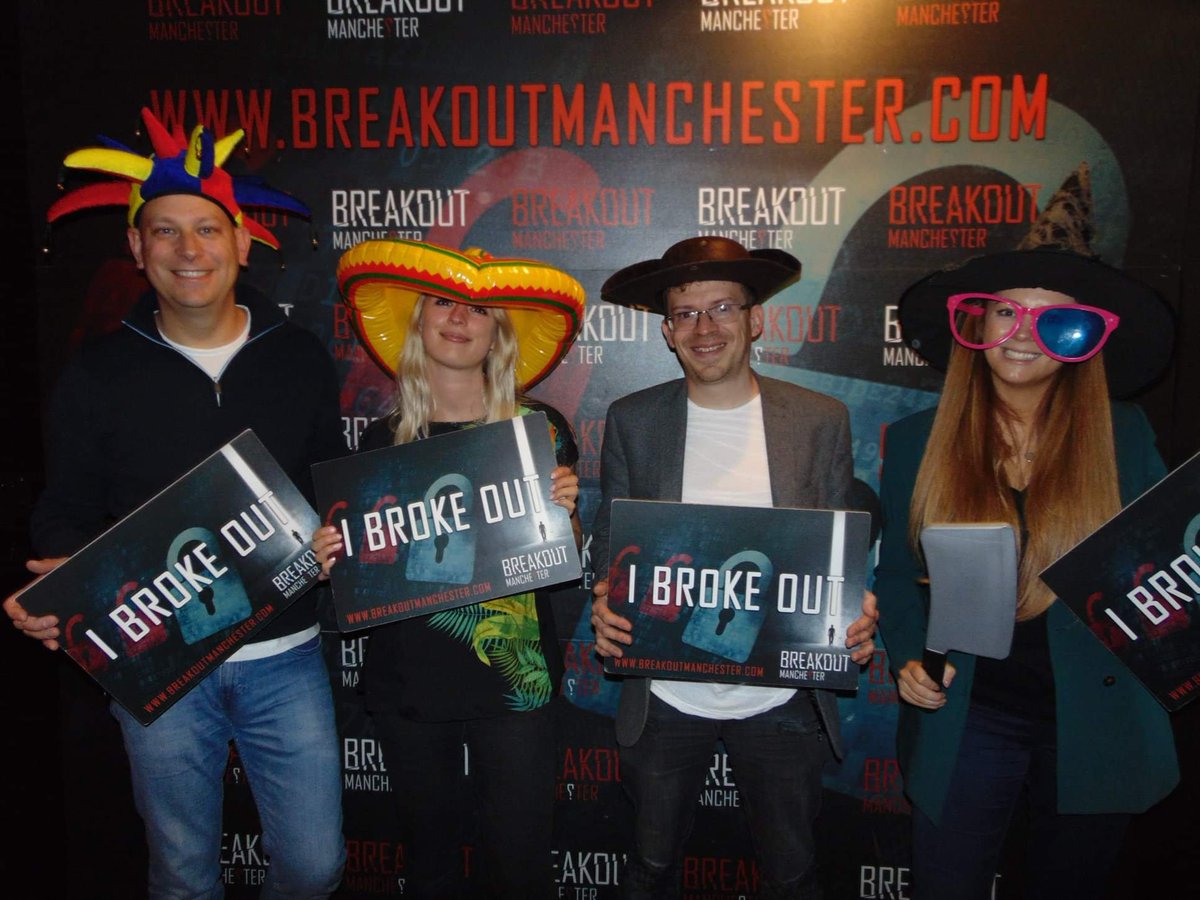 KateFrackelton's tweet photo. Great night last night entertaining some @Valtech new starters at @breakoutmcr 🤓 #itsgrimupnorth #breakout https://t.co/0OQXIEf7In