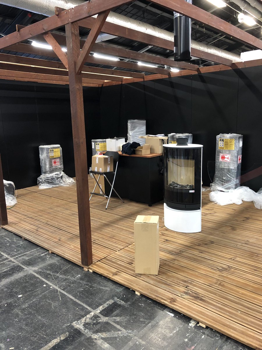 MIFlues_Jason's tweet photo. @MIFlues_Liners 2nd day build at @FPMCo Hearth and Home Show 2019. Making good progress! Looking forward to seeing our loyal customers and welcoming the new ๐ฅ #newproducts #miflues #mifires #mioutdoor #jydepejsen #aduro #HearthandHome2019 #visitus #standC34 https://t.co/dXoOzYiu1S