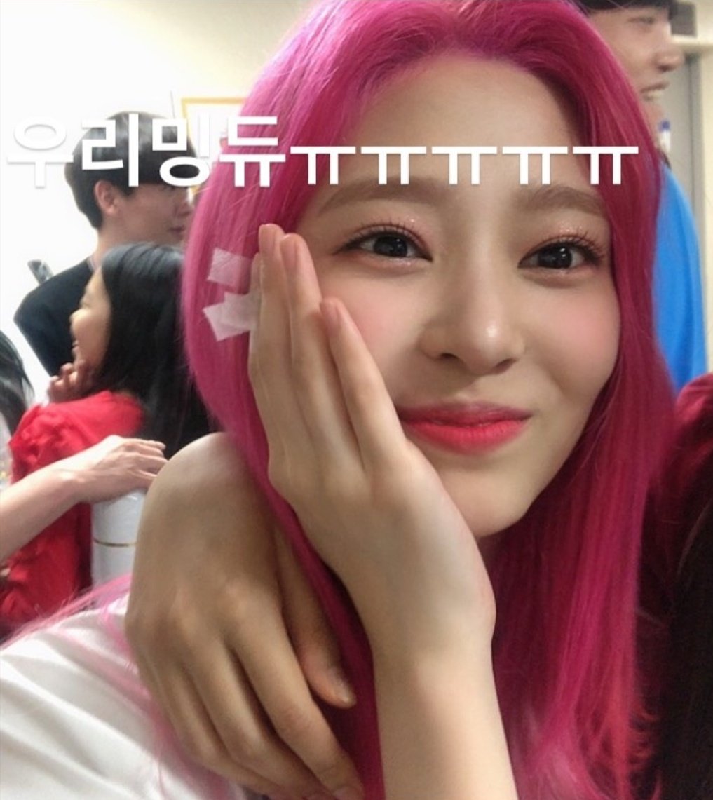 SUHYUN​ THAI​LAND​🦊🐰 tweet media
