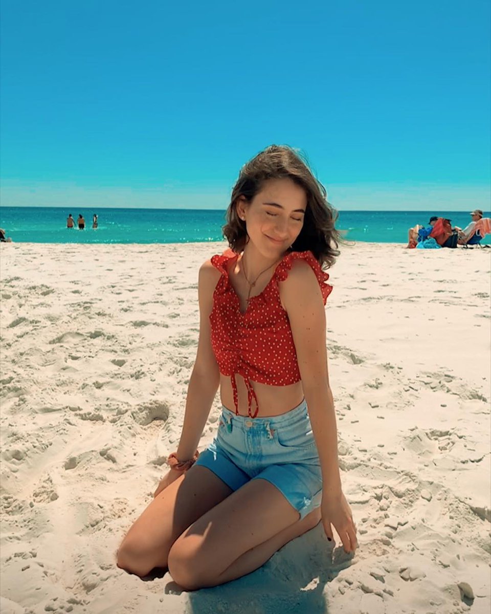 Alexis walked all the way to the beach by herself. she was wondering if you, wanted to meet her there. She wanted to swim, but didn't have anybody to swim with.