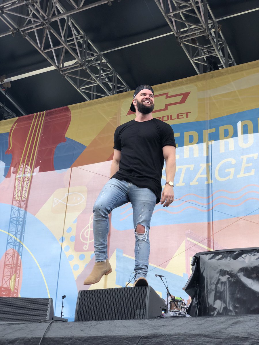MorningHangover's tweet photo. #CMAFest just got #Hooked on @DylanScottCntry ... this def ain’t a #NothingToDoTown this week! Watch highlights right now on our #InstaStory https://t.co/d2xb68DqEX