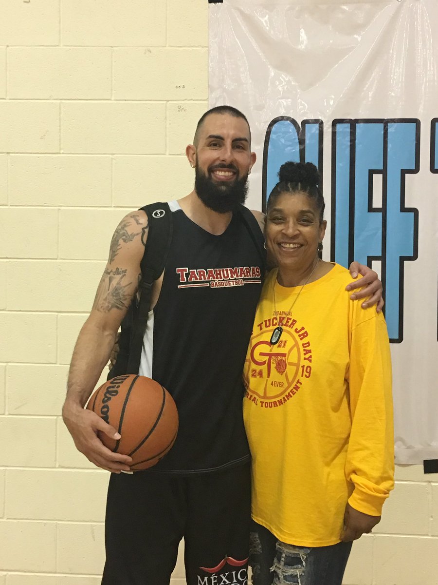 CoachAvalosEHS's tweet photo. It was great to see such a big turnout for our brother Cliff. The best part about it was being able to hug Mrs. Tucker. The strength that u have shown has been amazing and I admire u for that β€οΈ I promise u that I will always do what I can to make Cliff proud #RIPCT #Familia ππ½ https://t.co/6tl4jFdZ6V