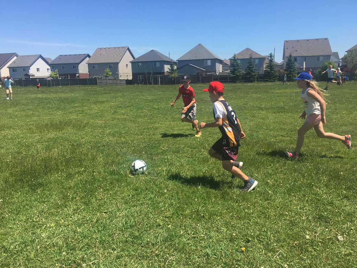 MlleLubert's tweet photo. Of course, we got a chance to play too! What a fun Friday! https://t.co/umxNEZFP38