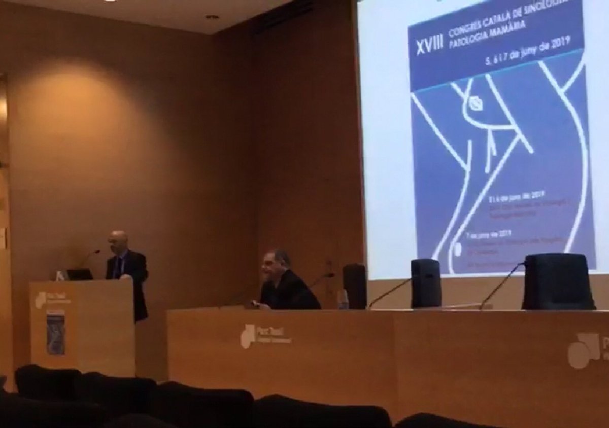 TauliSurgery's tweet photo. Els directors del XVIII Congrés Català de Sinologia, Dr.Aparicio i Dr.Seguí, a la cloenda. Moltes gràcies a ponents i assistents. @AECIMA @OAparicio_77 @parctauli @TxellMedarde @aecirujanos https://t.co/Nq1eVUhKXU