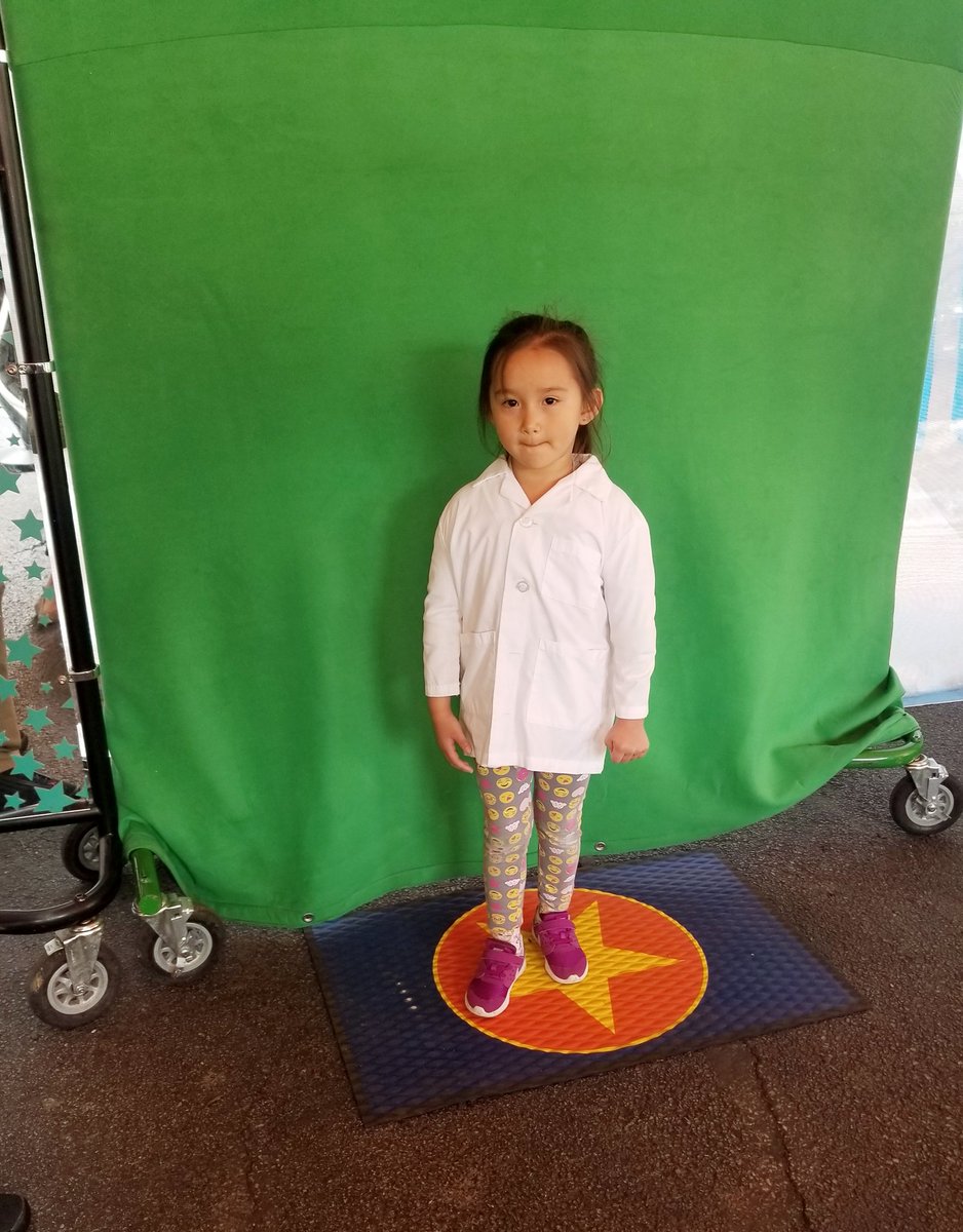 MariaPasicPNC's tweet photo. #PNCGrowUpGreat is not just our corporate commitment to support quality #earlyeducation programs IN the classroom, but we inspire & educate outside too! So get ready #Indianapolis π€ΈββοΈπ€ΈββοΈ the big orange @PNCBank tents & our #MobileLearningAdventure are headed to @indypride tomorrow! https://t.co/c4H7noCnCY