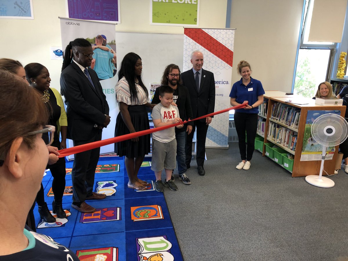 JulieLevin2's tweet photo. The makerspace is ready at Dever Elementary! Great work @AbbVieUS Boston employees and @HeartofAmericaF #AbbViegivesback https://t.co/ZRxxF0HiSi