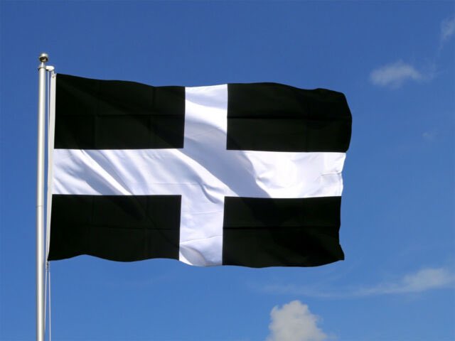 kissedbychyler's tweet photo. The Straight Pride Flag and the Cornwall Flag are shockingly similar. Funny that cos Cornwall is one of the most backwards parts of the UK!
#straightprideflag #cornwallflag #cornwall #straight #boring #pathetic #straightpride 🙄 https://t.co/lKTuAtglO9