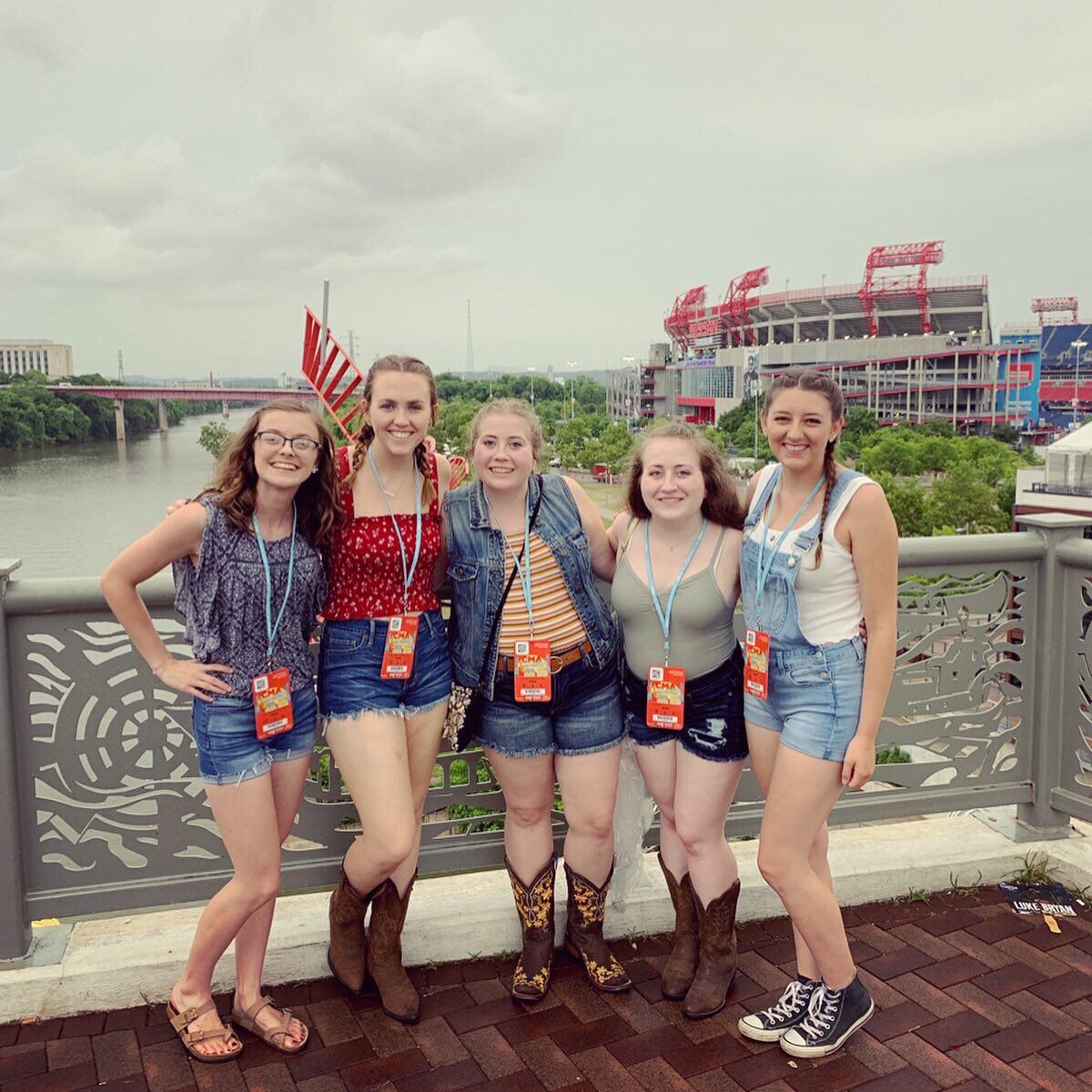 k_wilhelm22's tweet photo. WE WANT TIM #MeetTim @TheTimMcGraw https://t.co/RNHgOHEH49