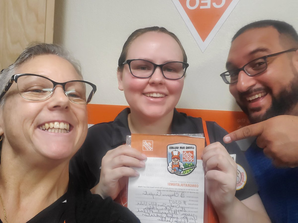 costello_darla's tweet photo. #507 D24 Cheyenne celebrating her Homer Award for creating share holder value!!!! Thank You https://t.co/tLXmZWwRsw