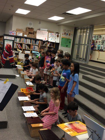 Larson Volunteers welcomed to a Mexican lunch!  Follow us at bit.ly/2IpPNcA <a href="/NVSD44/">School District 44</a>