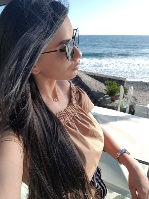 #SummerNight #SugarBaby #Friyay  Summertime🌞 is always the best of what might be... Here's a piece👉👌💗from<a href="/tag/summernight"class="tags">#SummerNight</a><a href="/tag/sugarbaby"class="tags">#SugarBaby</a><a href="/tag/friyay"class="tags">#Friyay</a>